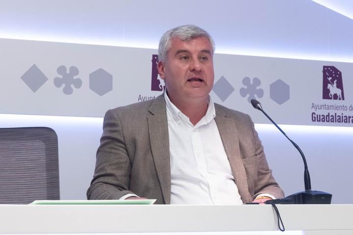 Esteban: Rojo miente, ha dilapidado todos los ahorros del Ayuntamiento en un solo ejercicio y deja un socavón de más de 20 millones de euros