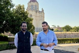 Guadalajara se suma a la campaña #Plant4Mother promovida por India, plantando un árbol en el Parque Adoratrices