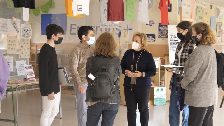 Alovera celebra el Día del Libro con la entrega de los premios del Certamen Colombine y promocionando a escritores locales de forma digital