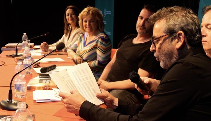 Gran acogida en la presentación de la nueva novela del aloverano Marto Pariente