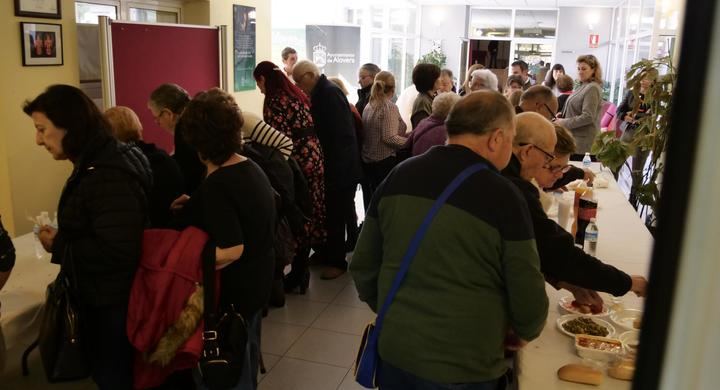 Se ha presentado a los vecinos el nuevo servicio de comida a domicilio para mayores y dependientes en Alovera