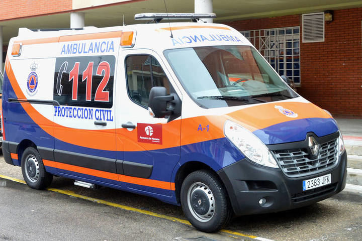 El Ayuntamiento de Azuqueca cede la ambulancia de Protección Civil al CEDT para reforzar el transporte de personas enfermas