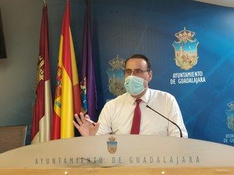 Vox registra nueve enmiendas a los presupuestos municipales para disminuir el gasto público y bajar los impuestos a los vecinos de Guadalajara