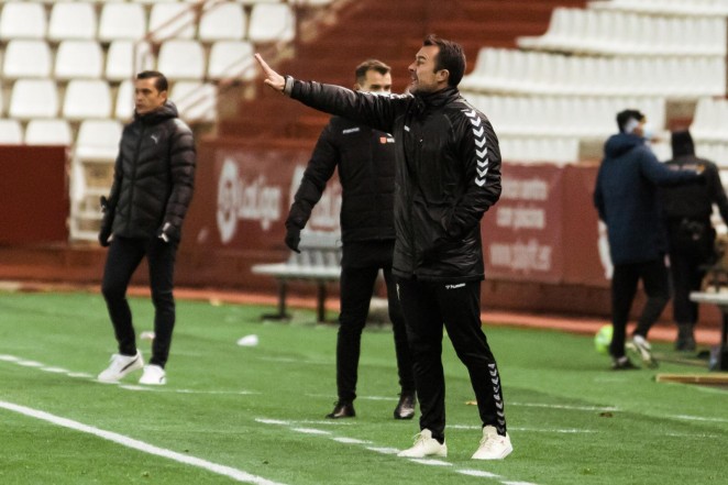 Aritz: Es una pena que no haya habido premio, el equipo quiere salir de ahí