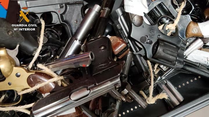 La Guardia Civil de Guadalajara educe a chatarra 1.083 armas de fuego, piezas y otros objetos peligrosos