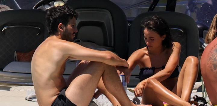 Así son las románticas vacaciones de Aitana y Sebastián Yatra en Ibiza