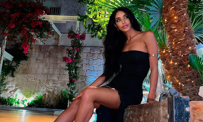 La murciana Athenea Pérez con 27 años se corona como Miss Universo España