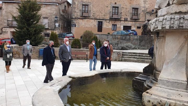 La Diputación culmina una inversión de 232.000 en la Plaza de España y las calles Real y Layna Serrano de Atienza