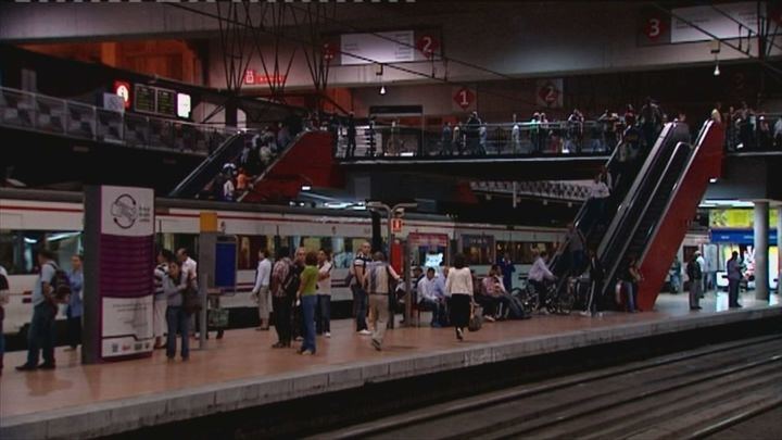 Cortes en Cercanías, Metro y AVE por acumulación de agua