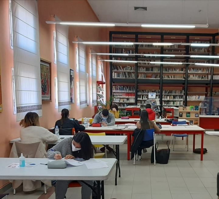 Alovera amplía la apertura de la biblioteca a todos los días de la semana