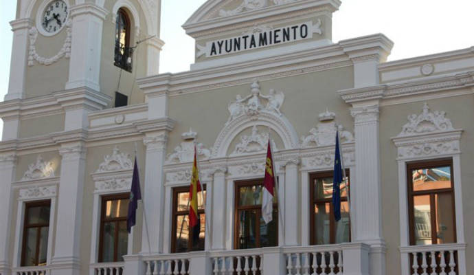 El Ayuntamiento de Guadalajara concede y ordena el pago inmediato de las primeras 436 ayudas para autónomos y pequeñas empresas con un importe global de 426.359,40 euros