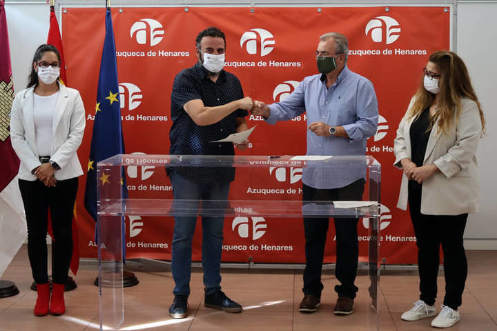 El ayuntamiento de Azuqueca y Casa de Andalucía mantienen su colaboración un año más