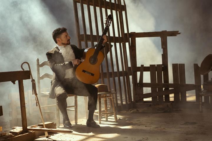 David Palomar cierra la cuarta edición AzuQUÉflamenca con el espectáculo Universo Cádiz