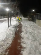 UN APLAUSO : El Ayuntamiento de Azuqueca ha limpiado más del 90 por ciento de calles, con 54.000 kilos de sal esparcidos y desde la tarde del viernes, se ha trabajado sin descanso, 24 horas