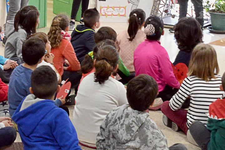 Publicado el listado definitivo de las becas municipales de Azuqueca para libros y material escolar del curso 2023/2024