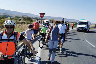 Medio centenar de personas participaron en la ruta a la Reserva