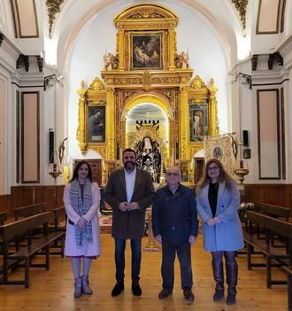 El Ayuntamiento de Azuqueca renueva su colaboraci&#243;n con la Hermandad de la Virgen de la Soledad