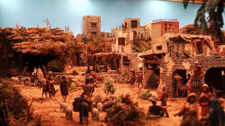 El Torreón del Alamín y un colmenar, guiños del Belén Monumental a Guadalajara