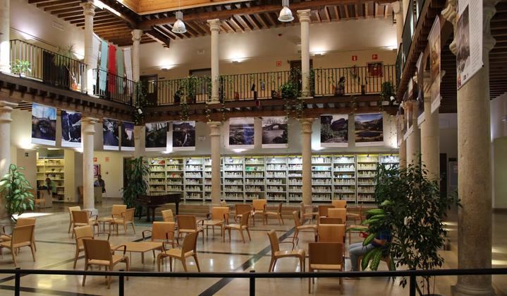 La Biblioteca pública provincial de Guadalajara, una de las tres elegidas como imagen de la campaña del Día de las Bibliotecas a nivel nacional