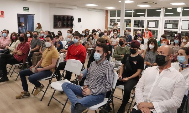 La Biblioteca de Cabanillas estrena su ampliación en una tarde entre letras, música y escultura