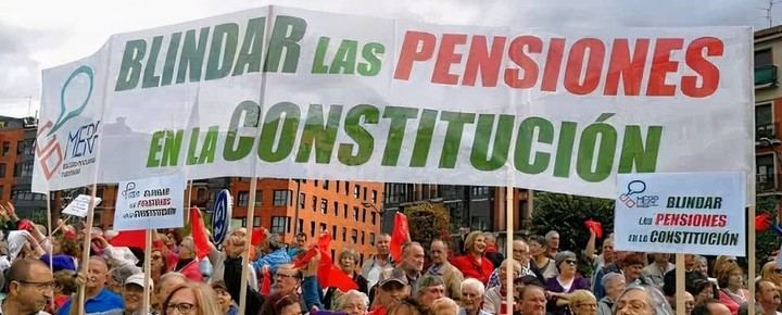 Las Juventudes de Unificación Comunista de España rechazan que se enfrenten los pensionistas con los jóvenes.