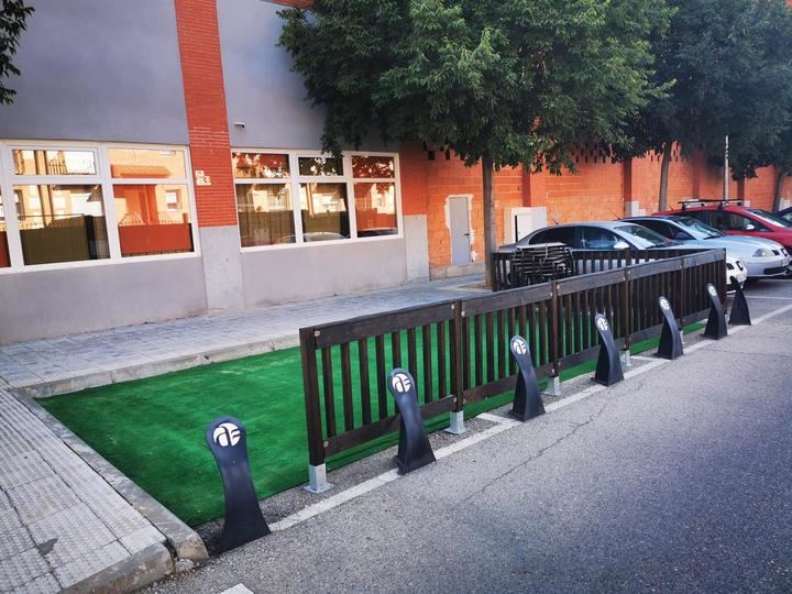 Ya se pueden solicitar las ayudas del Ayuntamiento de Azuqueca para la instalación de bolardos en terrazas de hostelería