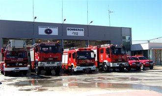 Declarado un incendio en la fábrica de fundición de vidrio en Azuqueca de Henares