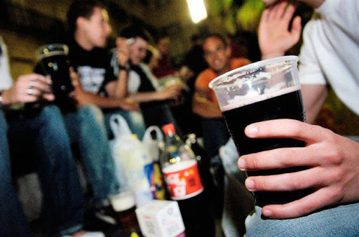 Castilla-La Mancha prohíbe la venta de bebidas alcohólicas a partir de las 22 horas con excepción de los establecimientos dedicados a hostelería y restauración