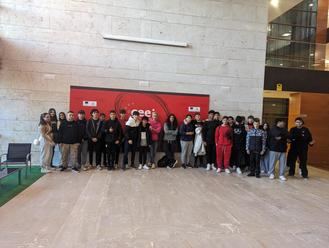 Cuarenta y ocho alumnos de 4º de ESO del instituto Brianda de Mendoza visitan el CEEI de Guadalajara