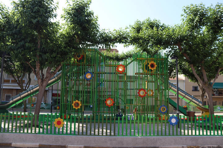 El bulevar de Las Acacias de Azuqueca contará con fuentes transitables y un juego infantil vanguardista