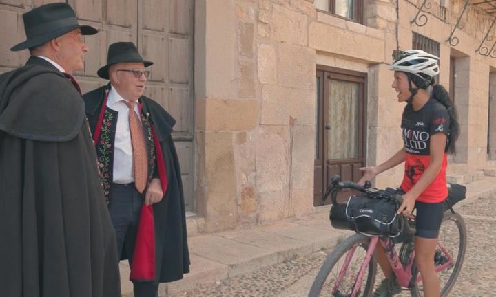 La Caballada de Atienza cierra el tercer episodio de la serie documental El Camino del Cid: Diario de una Ciclista