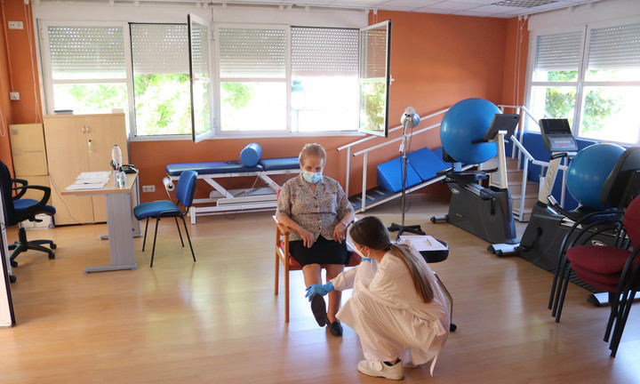AQUÍ HAY TRABAJO : Suvicasa abre proceso de selección de fisioterapeutas para el Centro de Día de Mayores de Cabanillas
