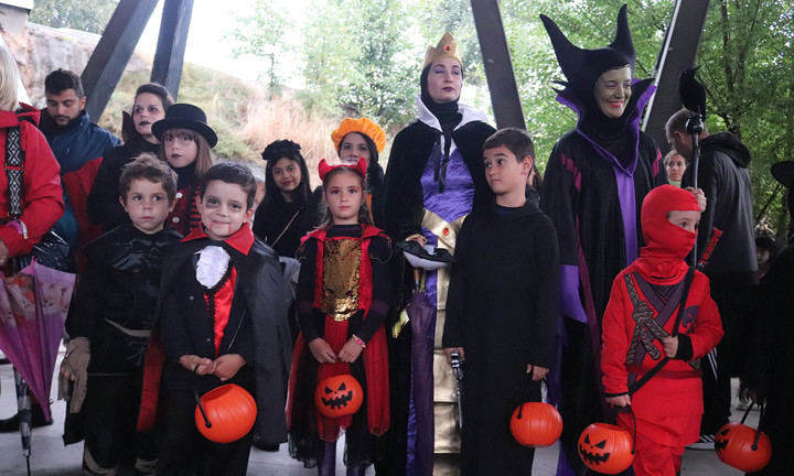 Animación y fantásticos disfraces en un Halloween que se sobrepuso al mal tiempo en Cabanillas