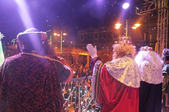 Cabanillas se vuelca en una espectacular Cabalgata de Reyes