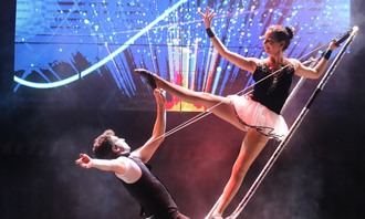 Espectacular velada en Cabanillas con The Talent, entre la revista, el music-hall y el arte circense