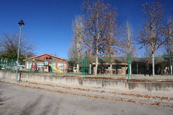 El Ayuntamiento establece un plan especial de tráfico para las entradas y salidas de los colegios de Cabanillas