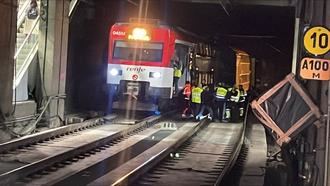 CAOS EN ATOCHA : Descarrila, otra vez, un tren a la entrada de Atocha y provoca retrasos de varios servicios
