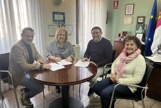 El Ayuntamiento de Alovera refuerza su vínculo con Cáritas de Alovera con un nuevo convenio.