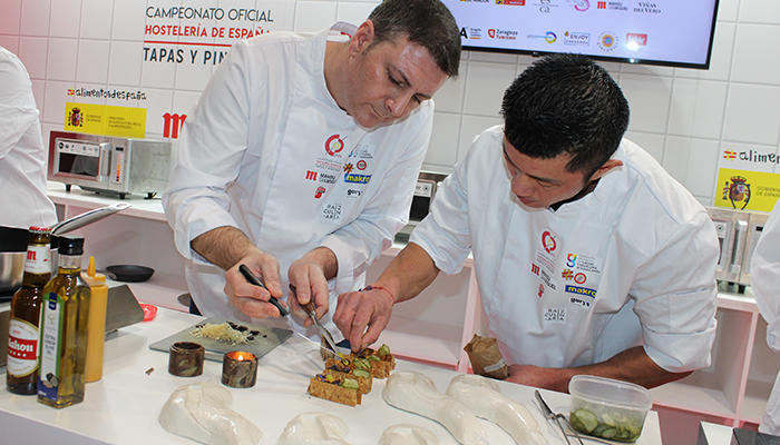 Gran actuación de Carlos Gumiel en el II Campeonato de Tapas y Pinchos de Hostelería de España