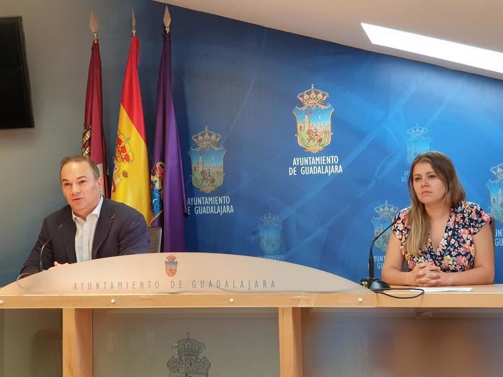 El Defensor del Pueblo reprende al socialista Alberto Rojo por limitar derechos fundamentales a la oposición en el Ayuntamiento de Guadalajara