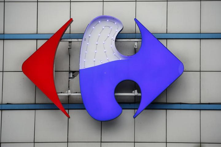 Carrefour estudia comprar los supermercados HIPERUSERA y BM para ganar cuota de mercado