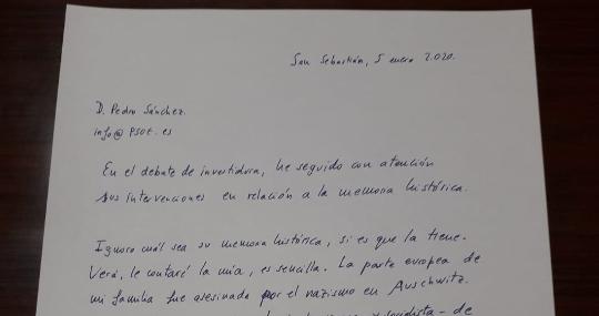 Bildu ataca al Rey y a la democracia y el socialista Pedro Sánchez evita defenderlo