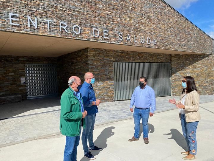 Castillo denuncia que el nuevo Centro de Salud de Alcolea del Pinar está cerrado pese al anuncio de los socialistas