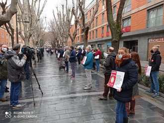 Representantes de CCOO y UGT se concentran en Toledo : Si el Gobierno tiene que entenderse internamente que lo haga, pero que cumpla con los compromisos