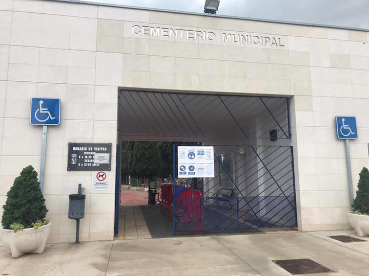 El Ayuntamiento de Azuqueca elabora un dispositivo especial para el cementerio con motivo de la festividad de Los Santos