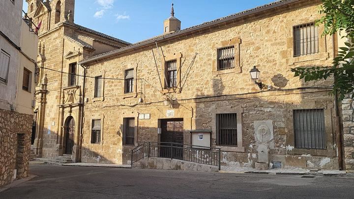 El Ayuntamiento de Almonacid recupera para los mayores el Centro de los Olivos