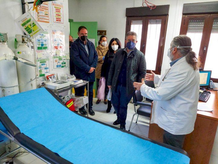 EL CAOS DE LA SANIDAD DE PAGE EN CLM : El alcalde de Cañaveras denuncia el "peor Centro de Salud de Castilla La Mancha, sin sala de espera y en un barracón metálico"
