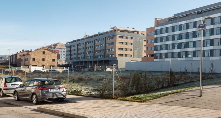 El Ayuntamiento de Guadalajara cede a la Junta de Castilla-La Mancha una parcela para la construcción de un centro de salud en la calle Rotundifolia