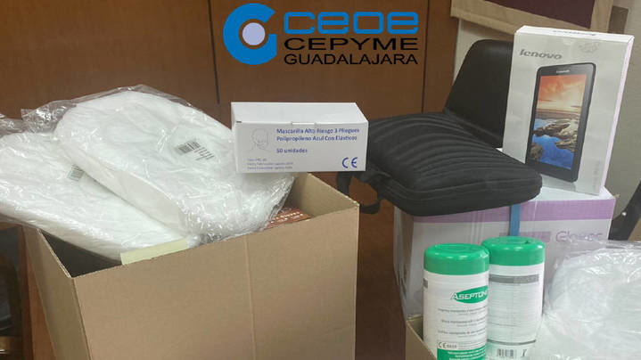 Los empresarios de Guadalajara donan 40.000 guantes, 4.000 mascarillas y 500 litros gel