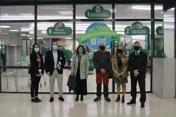 La presidenta de CEOE-CEPYME Guadalajara se interesa por la Estrategia 6.25 de Mercadona pra la reducción del plástico